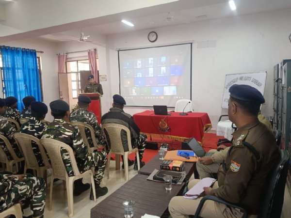 प्रशिक्षण प्राप्त करते एसएसबी जवान