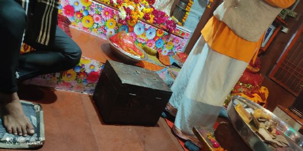 सिद्धपीठ माँ चंडिका देवी मंदिर के दान पात्र एवं मुकुट की चोरी