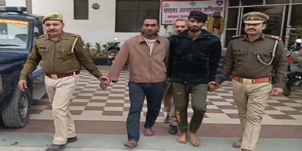 सेवानिवृत्त दरोगा के बंद घर में चोरी करने वाले दो शातिर गिरफ्तार, तीन फरार