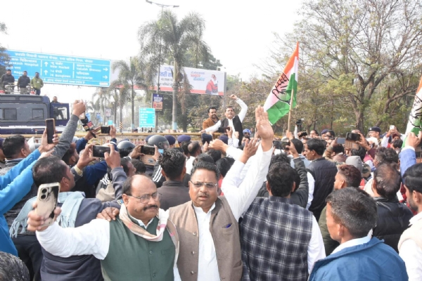 भोपाल में कांग्रेस एससी विभाग का उग्र प्रदर्शन