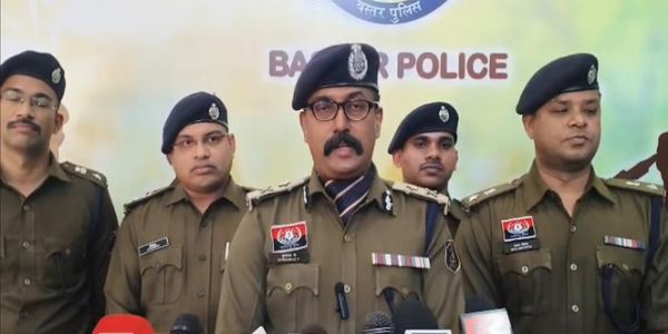 बस्तर आईजी सुंदरराज पी. ने पत्रवार्ता में वर्ष भर की कार्रवाई के आंकड़े