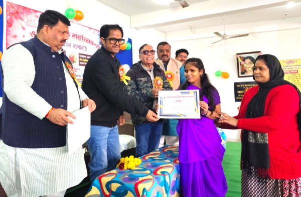 चित्रकूट में हो रहा दृष्टिबाधित छात्र-छात्राओं के ज्ञान- कौशल का विकास-डीएम पुलकित गर्ग