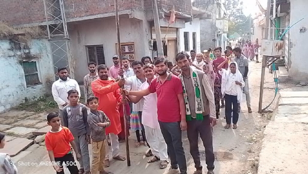 जमालपुरा में हिंदू सम्मेलन का भव्य आगाज: जातियों में न बंटकर बंद मुट्ठी की तरह एकजुट बने हिंदू समाज