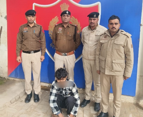 युवक की हत्या करने के मामले में पकड़ा गया आरोपी।