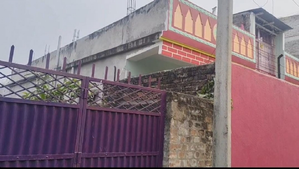 बंद पड़ा घर बंद पड़ा घर