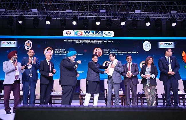 कार्यक्रम को संबोधित करते वाणिज्‍य एवं उद्योग मंत्री पीयूष गोयल