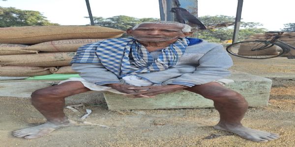 88 वर्ष की उम्र में भी अटूट जज़्बा : किसान खोलबहरा कुर्रे बने नई पीढ़ी के लिए मिसाल