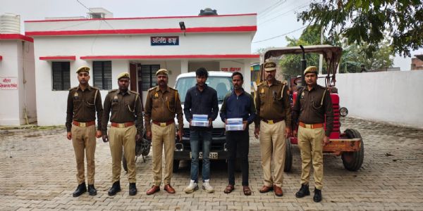 मुठभेड़ में चाेरी के सामान के साथ दाे चोर गिरफ्तार