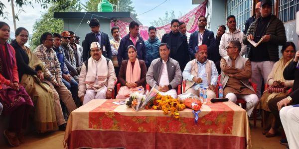 सांसद बलूनी पहुंचे निर्जन पातली गांव, प्रवासियाें से साल में एक पर्व मनाने के लिए आने का किया आग्रह