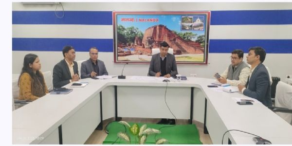 नालंदा जिले के प्रखंडों में डिग्री महाविद्यालय की स्थापना को लेकर डीएम ने की समीक्षा