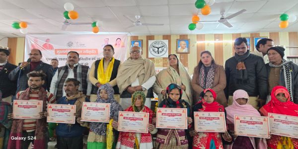 149 लाभार्थियों को मिले मुख्यमंत्री आवास योजना के प्रमाण पत्र, खिले चेहरे