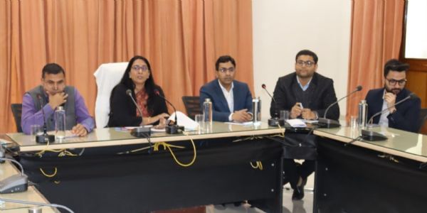 निर्माणाधीन जीसीटी अपना कार्य शीघ्र पूर्ण कर रेलवे की आय में दें अपना योगदान : डीआरएम