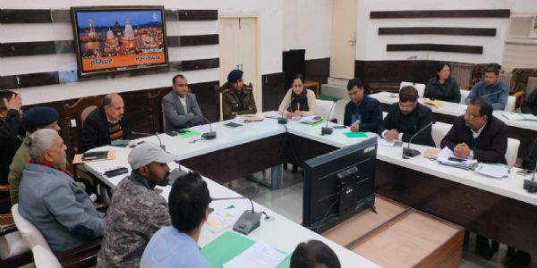 गंगा संरक्षण बैठक में अतिक्रमण हटाने और स्वच्छता पर जोर