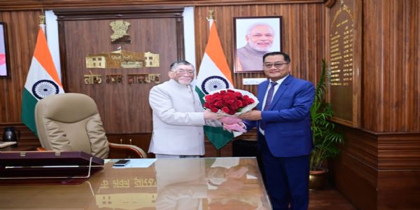 जेपीएससी अध्यक्ष ने राज्यपाल से की शिष्टाचार भेंट, राज्यपाल ने दिए शिक्षकों की लंबित प्रोन्नति शीघ्र निष्पादित करने के निर्देश