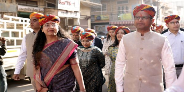 जैसलमेर में मरू महोत्सव : मनोहारी शोभा यात्रा ने कराया मरू संस्कृति और अनूठी परम्पराओं का दिग्दर्शन