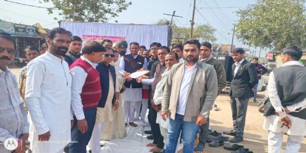 राजगढ़ः मनरेगा में किए गए संशाेधन के विरोध में कांग्रेस ने किया धरना प्रदर्शन