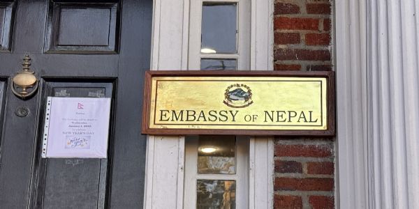 अमेरिका के नेपाली दूतावास ने अपने नागरिकों से कहा - नियमों का पालन करें अन्यथा वीजा ही नहीं ग्रीन कार्ड भी हो सकता है रद्द