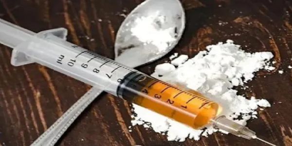 शिमला : पुलिस को देख भागा युवक, दबोचने पर चिट्टा बरामद