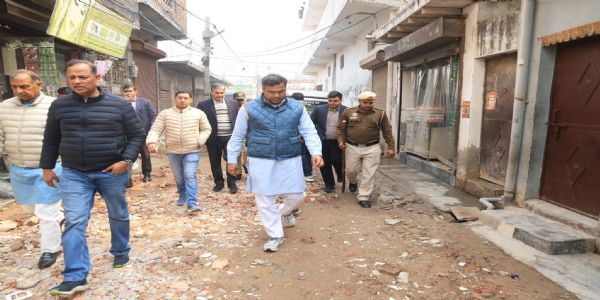 (अपडेट) दिल्ली सरकार के मंत्रियों ने बवाना विधानसभा में विकास कार्यों का किया शुभारंभ