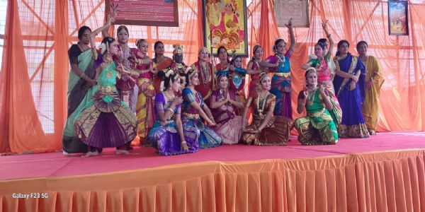 राम मन्दिर में शास्त्रीय नृत्य आराधना की हुई प्रस्तुति