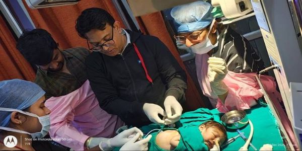 सागरः चैतन्य अस्पताल के डॉक्टरों की मेहनत से 25 दिन के नवजात को मिला जीवनदान