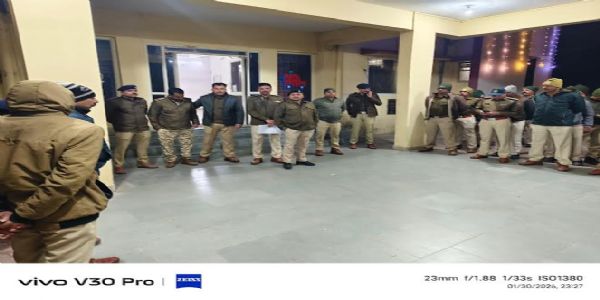 मंदसौर : रातभर पुलिस ने की कॉम्बिंग गश्त, रेल्वे स्टेशन-बस स्टैंड पर की सर्चिंग