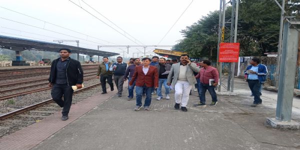 यात्रियों की सुविधा और संरक्षा सर्वोच्च प्राथमिकता: डीआरएम