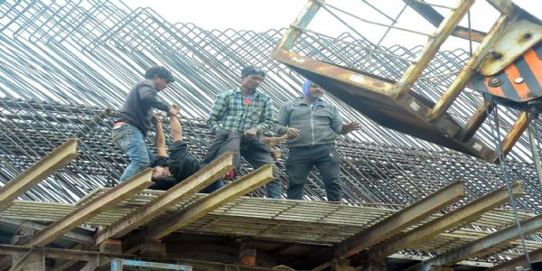 उज्जैन सिक्सलेन प्रोजेक्ट में हादसा, मजदूर की मौत