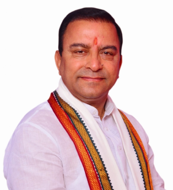 त्रिलोक कपूर।