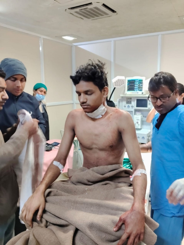 उज्जैन में चायना डोर से पुजारी का गला कटा, गंभीर घायल