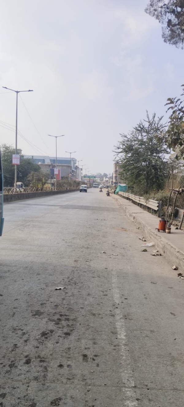 रिंग रोड पर खड़े भारी वाहनों पर कार्रवाई