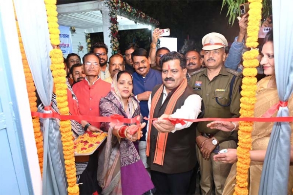 उप मुख्यमंत्री शर्मा राजनांदगांव रेंज एवं जिले के प्रथम साइबर थाने का शुभारंभ करते हुए