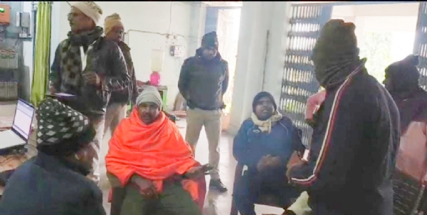 थाना में मौजूद विधायक