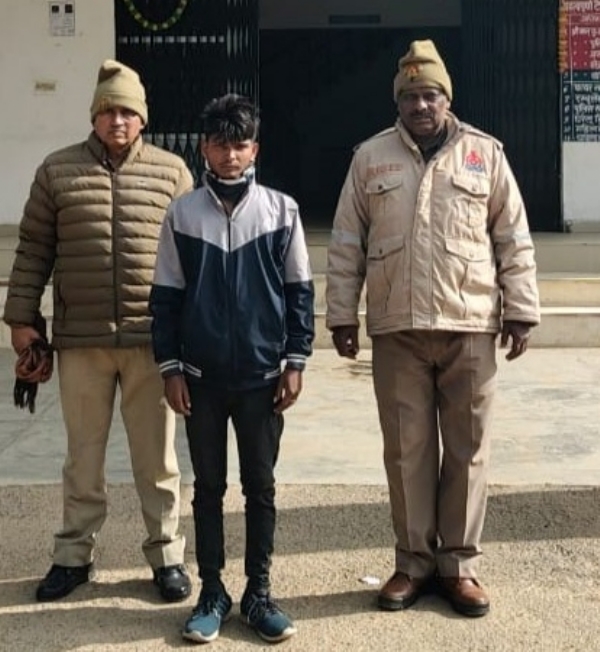 धर्म परिवर्तन व मारपीट के मामले में गिरफ्तार आरोपित।