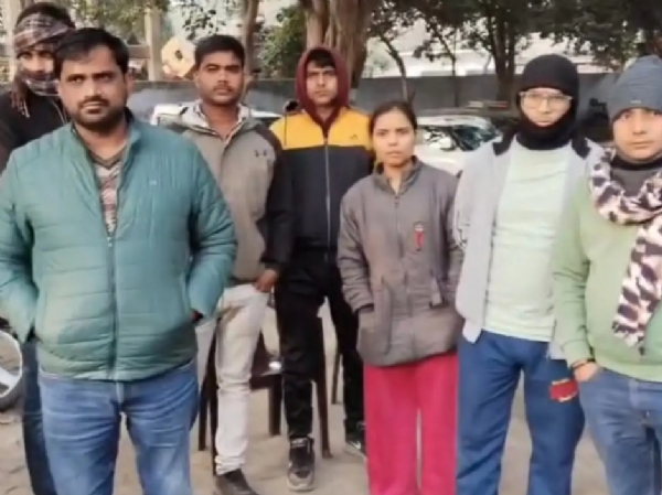 अस्पताल पहुंचे परिजन