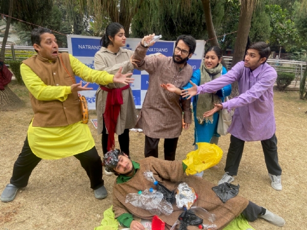 नटरंग ने ‘स्वच्छ ग्राम’ का प्रभावशाली मंचन किया, संडे थिएटर के तहत स्वच्छता और पर्यावरण संरक्षण का दिया सशक्त संदेश नटरंग ने ‘स्वच्छ ग्राम’ का प्रभावशाली मंचन किया, संडे थिएटर के तहत स्वच्छता और पर्यावरण संरक्षण का दिया सशक्त संदेश
