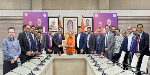 -कैनेडियन हिंदू चैंबर्स ऑफ कॉमर्स से आए प्रतिनिधिमंडल ने रविवार को मुख्यमंत्री योगी आदित्यनाथ से की मुलाकात