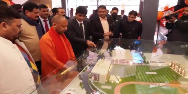 उद्घाटन समारोह में मुख्यमंत्री उद्घाटन समारोह में मुख्यमंत्री