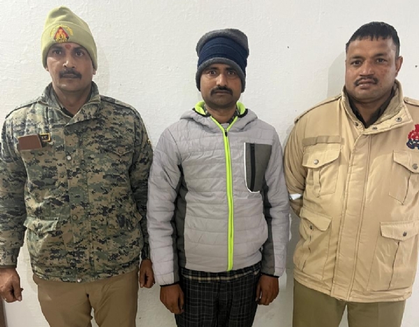 गिरफ्तार अभियुक्त गिरफ्तार अभियुक्त