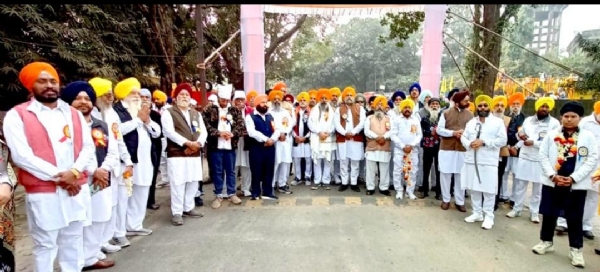 जमशेदपुर में गुरु गोबिंद सिंह का प्रकाश पर्व श्रद्धा और उत्साह के साथ संपन्न, नगर कीर्तन में उमड़ा जनसैलाब