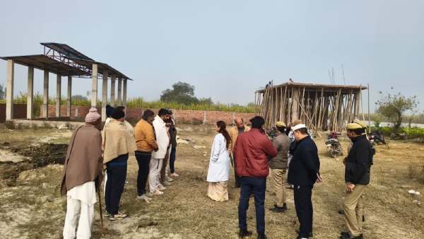 निरीक्षण करते जिलादिकारी