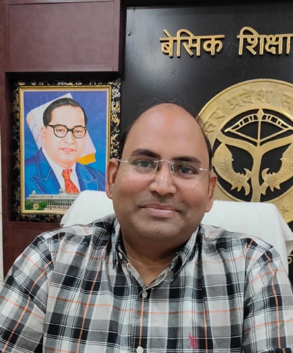 मुरादाबाद के जिला बेसिक शिक्षा अधिकारी विमलेश कुमार मुरादाबाद के जिला बेसिक शिक्षा अधिकारी विमलेश कुमार