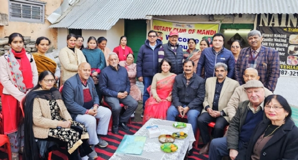 व्यावसायिक प्रशिक्षण संस्थान का शुभारंभ अवसर पर रोटरी क्लब मंडी के सदस्य।