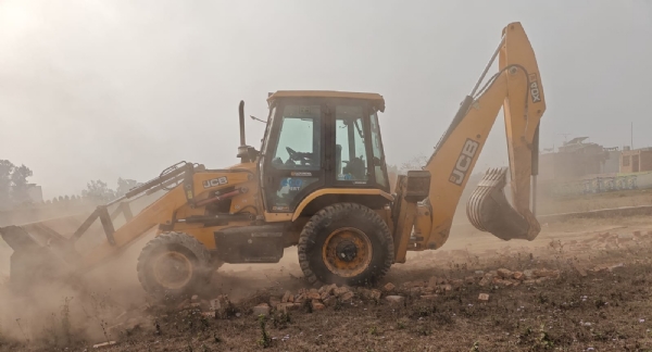 मुरादाबाद विकास प्राधिकरण की प्रर्वतन टीम अवैध प्लाटिंग को ध्वस्त करती जेसीबी मुरादाबाद विकास प्राधिकरण की प्रर्वतन टीम अवैध प्लाटिंग को ध्वस्त करती जेसीबी