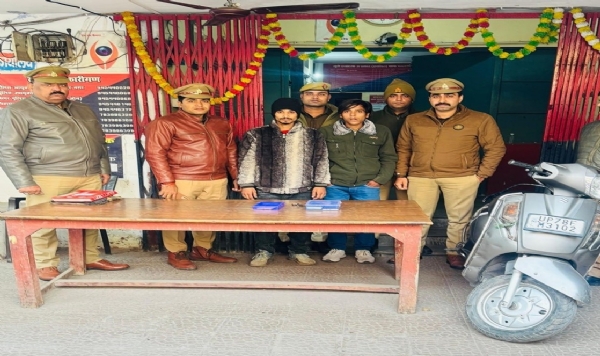 पुलिस की गिरफ्त में शातिर मोबाइल लुटेरे