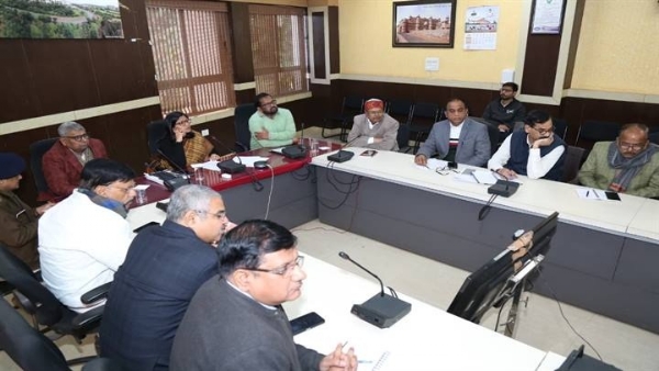 कलेक्टर ने की तैयारियों की समीक्षा कलेक्टर ने की तैयारियों की समीक्षा