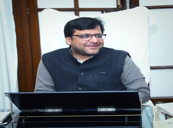 आबकारी एवं मद्यनिषेध राज्यमंत्री (स्वतंत्र प्रभार) नितिन अग्रवाल