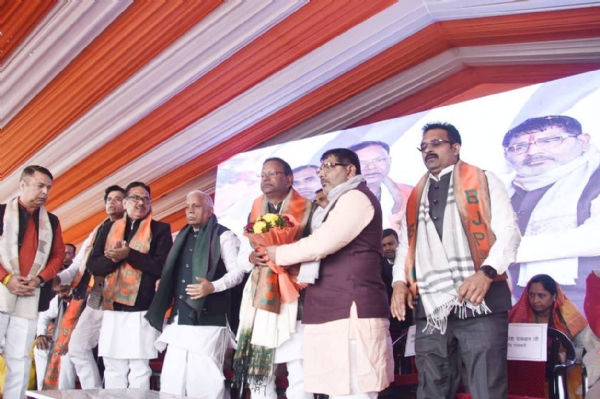 उत्साह से लबरेज भाजपाइयों ने नवनियुक्त प्रदेश अध्यक्ष पंकज चौधरी का किया शानदार स्वागत