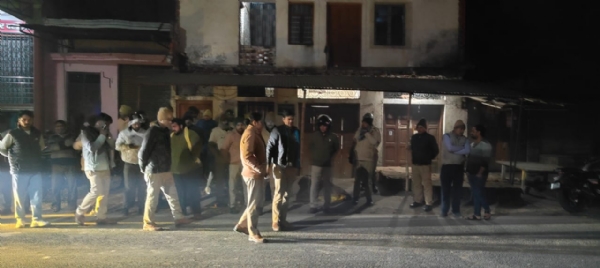 मौके पर मौजूद पुलिस बल 1