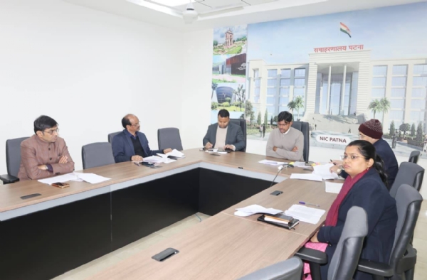 जिलाधिकारी ने की बिहार लोक सेवाओं का अधिकार अधिनियम से संबंधित मामलों की समीक्षा जिलाधिकारी ने की बिहार लोक सेवाओं का अधिकार अधिनियम से संबंधित मामलों की समीक्षा